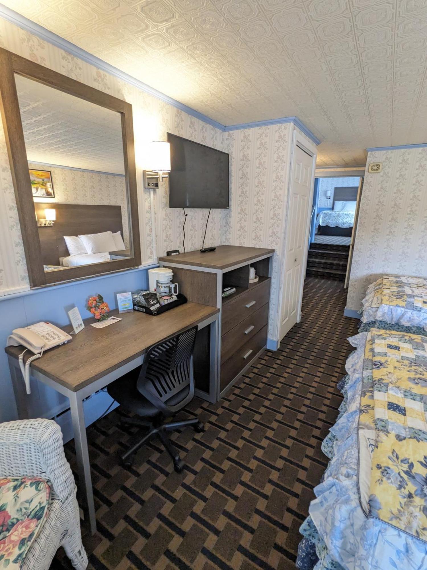 Bennington Motor Inn Экстерьер фото