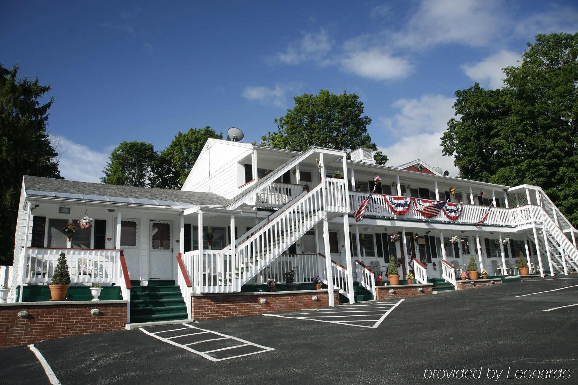 Bennington Motor Inn Экстерьер фото